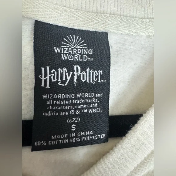 Harry Potter Hogwarts Sweatshirt | Wizarding World Graphic Pullover | Small - Picture 5 of 6